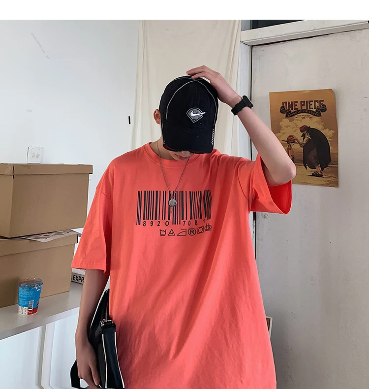 Camiseta refletiva de manga curta com código de barras. Segurança e visibilidade noturna. Perfeita para corrida, ciclismo e esportes. Confortável e respirável. — foto 4
