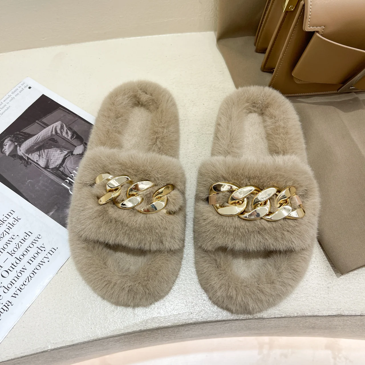 Title 3, Furry flat-bottomed slippers, inside and out, p...