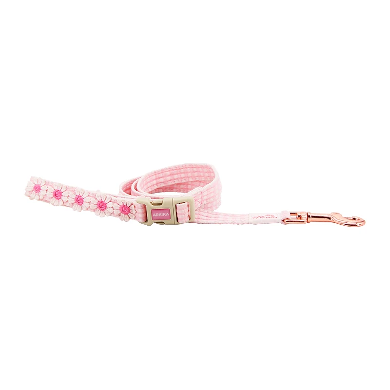 Fashionable Flower and Fruit Pastoral Lattice Pet Leash, a stylish and secure way to walk your dog or cat in comfort and — photo 2