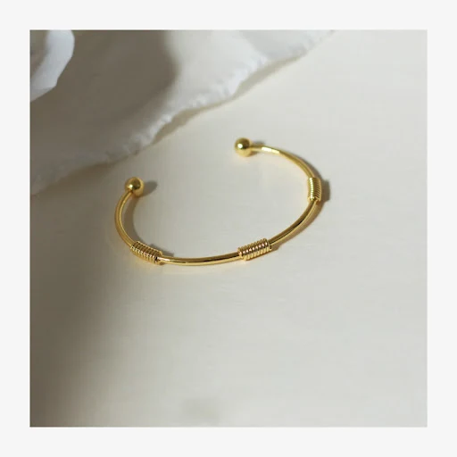 Title 3, Pulseira minimalista de nó