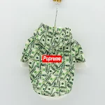 Pupreme Letter Pet Hoodie Der stylische Kapuzenpullover mit Buchstaben für Haustiere. Bietet Komfort, Wärme und einen modischen Look für deinen Hund bei jedem Spaziergang. — foto 4