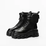 Botas versáteis com sola grossa antiderrapante. Conforto e segurança em qualquer situação, perfeitas para enfrentar qualquer desafio com estilo. — foto 3