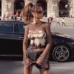 Top sexy in mesh stampato europeo e americano, cuciture a rete, trasparente, un capo audace per un look seducente e alla moda. — foto 2