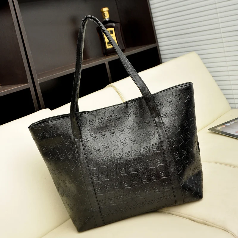 Bolso de hombro de moda para mujer, envolvente en PU, estampado de calavera, gran capacidad, impermeable, sólido, mensajero, ideal para diario y viajes. — foto 4