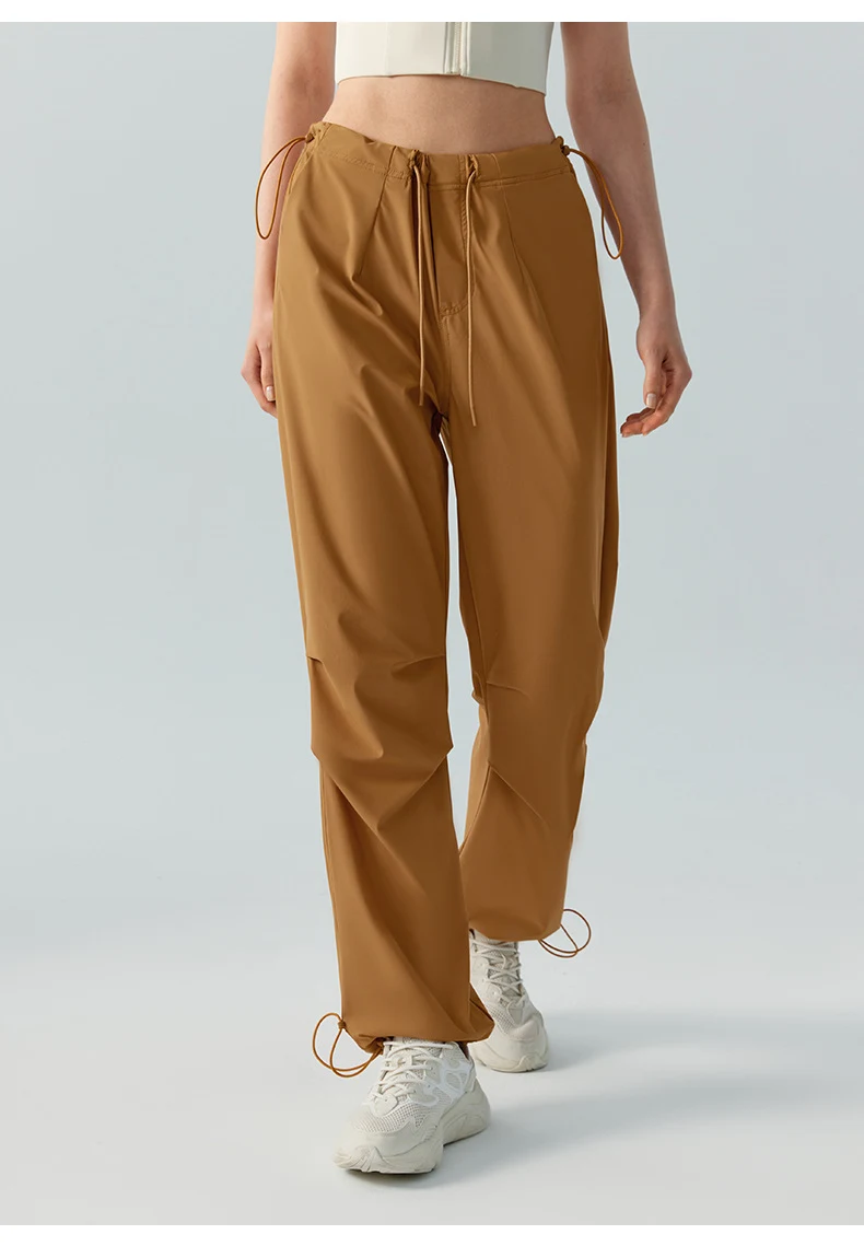 Title 9, Damenmode