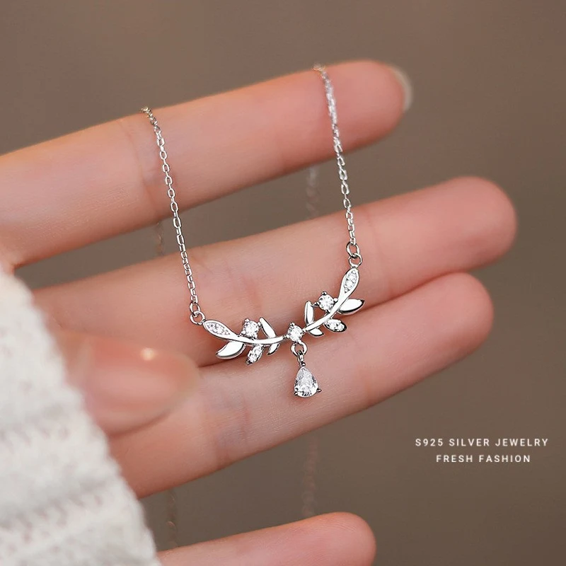 Title 2, Colar de prata esterlina com diamantes brilhant...