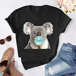 Camiseta branca com estampa de coala para mulheres, confortável e charmosa, perfeita para o dia a dia. Leve o estilo fofo do coala para seus looks casuais. — foto 1