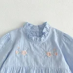 Macacão bordado requintado para bebê menina, conforto e beleza em uma só peça. Perfeito para sua princesinha. — foto 7