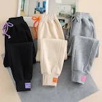 Children's loose-fit velvet padded slimming sports harem sweatpants. Tapered leg design for a stylish look, comfortable — photo 5