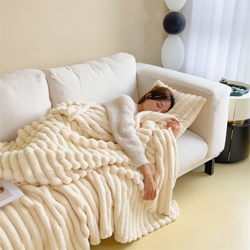 Heavy Weight Flannel Blanket provides superior comfort and lasting warmth. Soft and cozy, perfect for ultimate relaxatio — photo 8