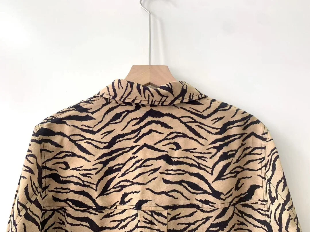 Title 7, French womens early autumn tiger pattern pocke...