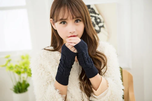 Title 8, Warm Autumn And Winter Knitted Finger-exposing ...