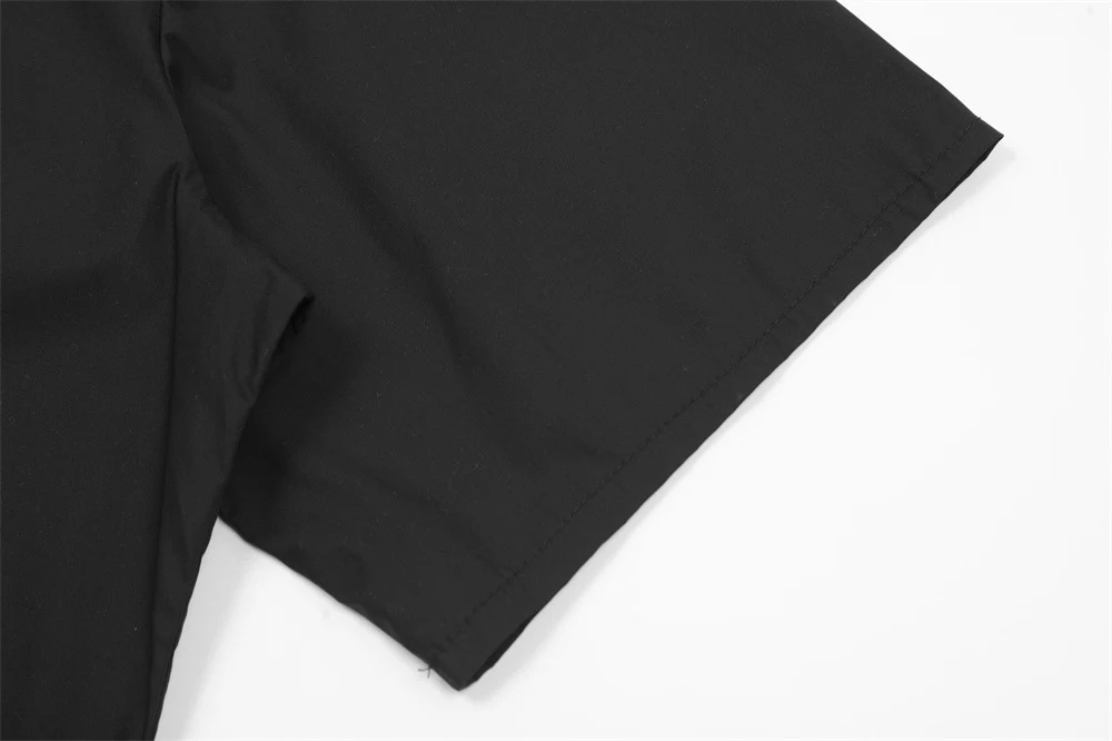 Title 5, Mens Spider Web Short-sleeved Shirt. A stylish...