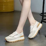 Tênis casuais versáteis femininos novos, para exercício e dia a dia. Conforto e estilo para atividades diversas, do treino ao lazer. — foto 12