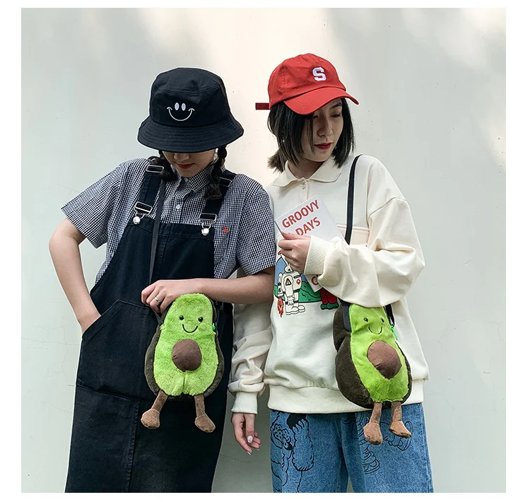 Bolsa feminina transversal de abacate. Leve seus pertences com estilo e praticidade. Design exclusivo e ideal para o dia a dia. Compre já! — foto 10