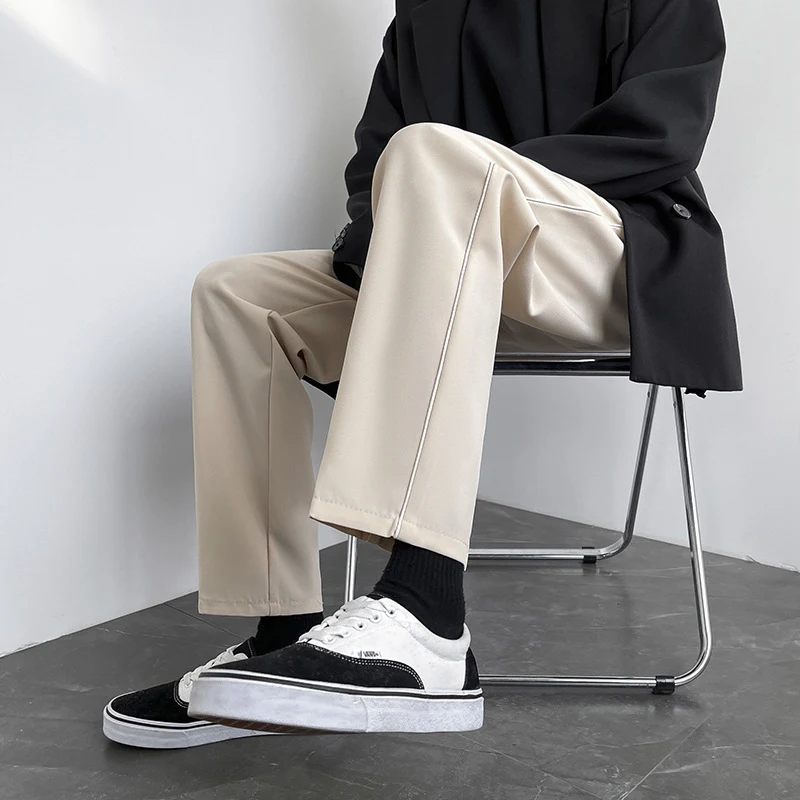 Pantaloni dritti larghi coreani di tendenza. Comfort e stile impeccabili. Ideali per un look casual e alla moda. Perfetti per ogni giorno. Scopri la comodità. — foto 5