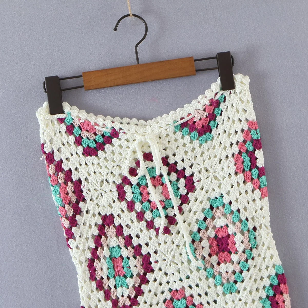 Falda de otoño nueva hecha completamente a mano, ideal para un estilo único y elegante, perfecta para la temporada con diseño artesanal. — foto 3