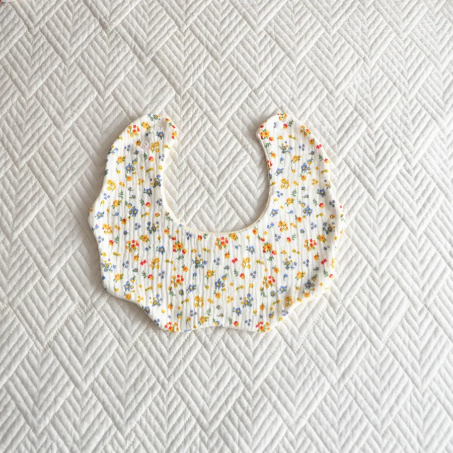 Nova Babador de Algodão com Cinco Camadas Petal para Bebê. Mantenha seu bebê limpo e seco com esta toalha de saliva macia e absorvente. — foto 5