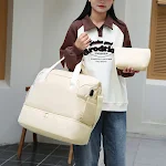 Bolsa esportiva feminina, à prova d'água e respirável, ideal para treinos. Leve seus pertences com segurança e conforto durante os exercícios. — foto 2