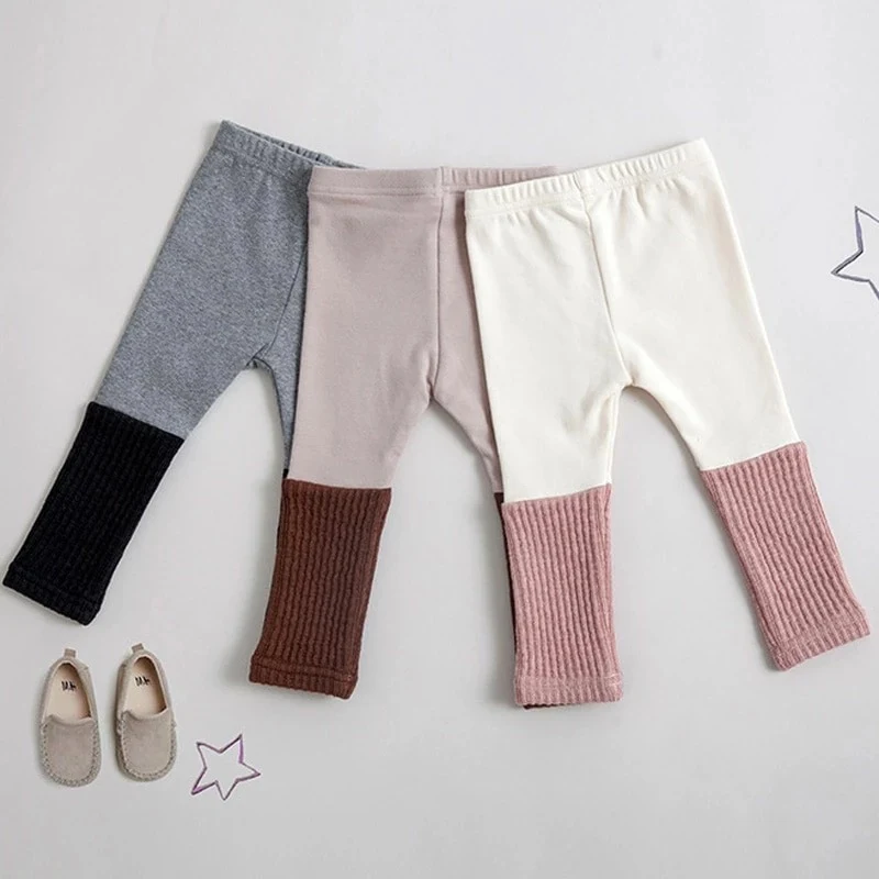 Kinderleggings comfortabel en duurzaam, perfect om te spelen. Zachte stoffen, kleurrijke ontwerpen en een geweldige pasvorm voor de hele dag. — foto 4