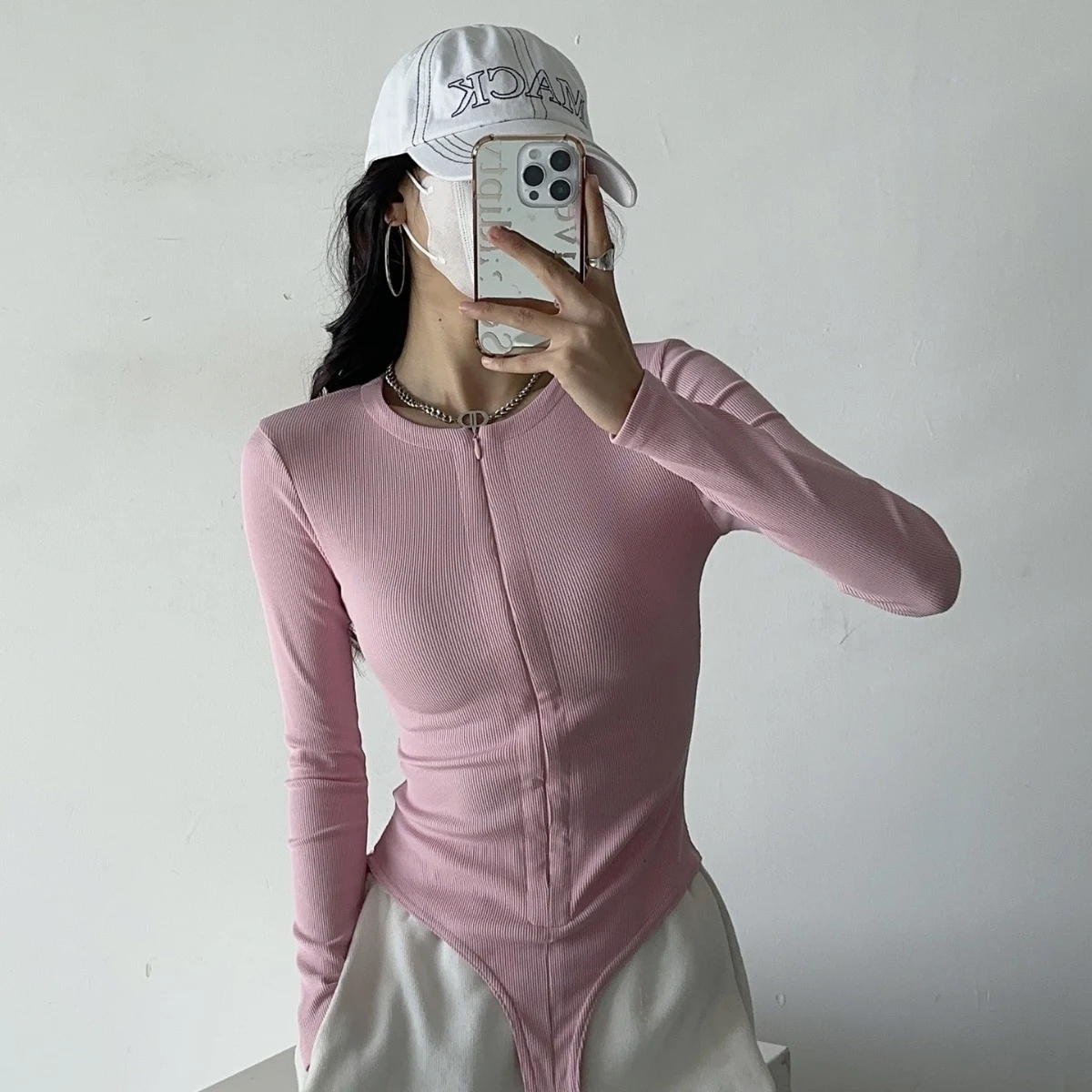 Women's Round Neck Tight One-piece T-shirt. Provides comfort and a flattering fit for everyday wear and active lifestyle — photo 5