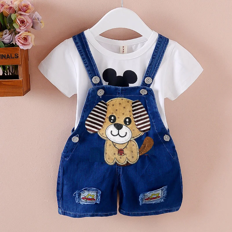Macacão infantil com suspensórios, shorts jeans para bebês, meninos e meninas. Conforto e estilo em uma peça única para diversas ocasiões. — foto 8