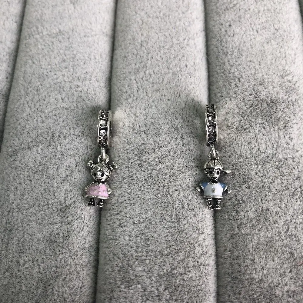 Boys and girls pendant accessories. Stylish and safe accessories for everyday wear. Explore our collection of unique des — photo 4