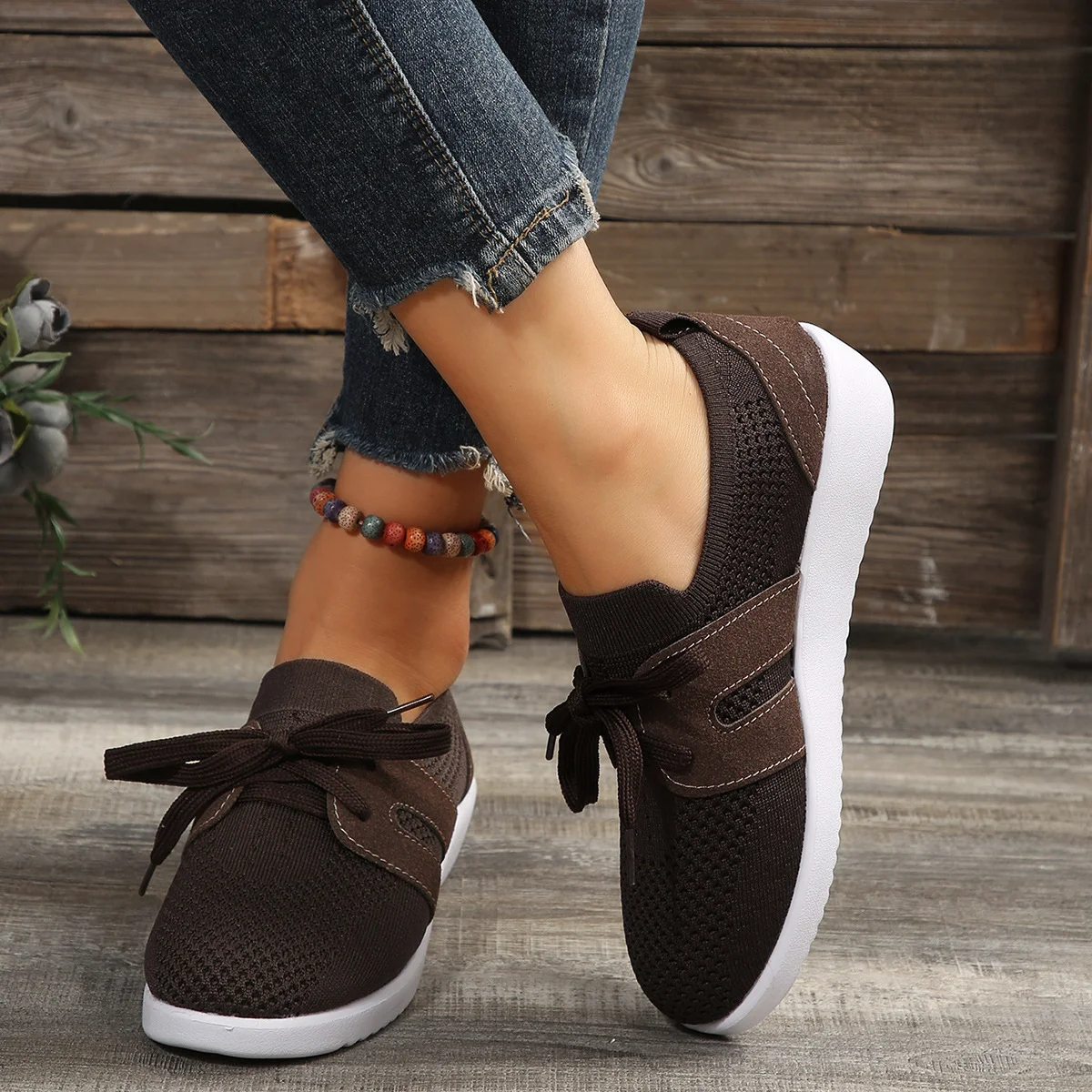 Tênis Esportivo Casual Feminino Confortável e Fashion. Perfeito para atividades do dia a dia, unindo estilo, conforto e bem-estar. — foto 4