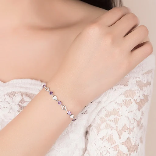 Title 4, Love Heart Bracelet