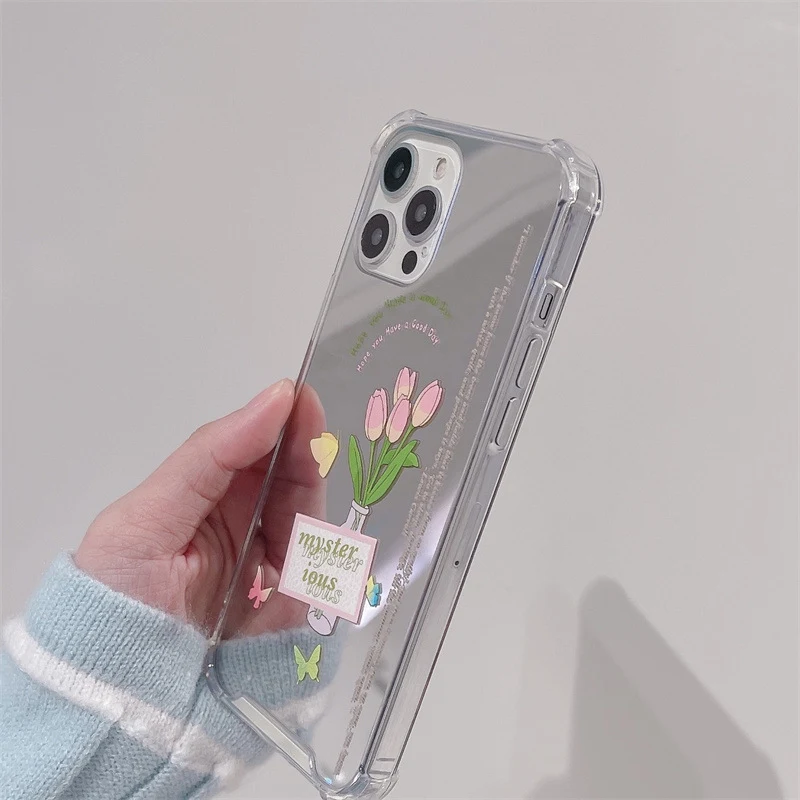 Title 6, Capinha de celular com tulipas e borboletas de ...