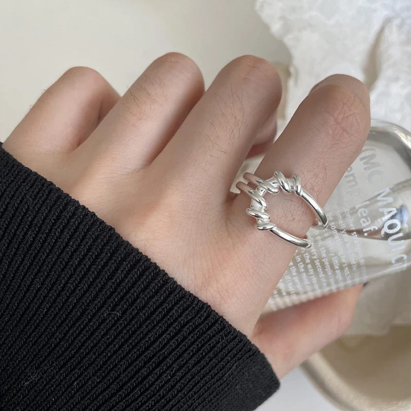 Anel Feminino Simples com Cordão Elástico de Design Especial, Pequenas Peças de Prata, Estilo Sofisticado para Mulheres. — foto 7