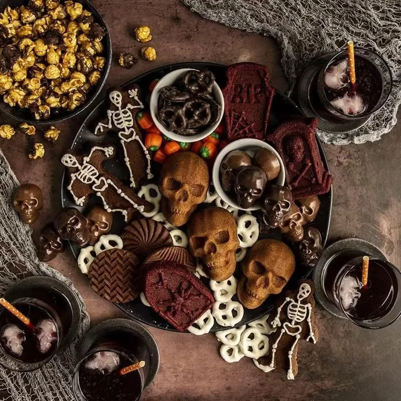 Title 13, Cross-border In Stock Golden Skull 3D Cake Baki...