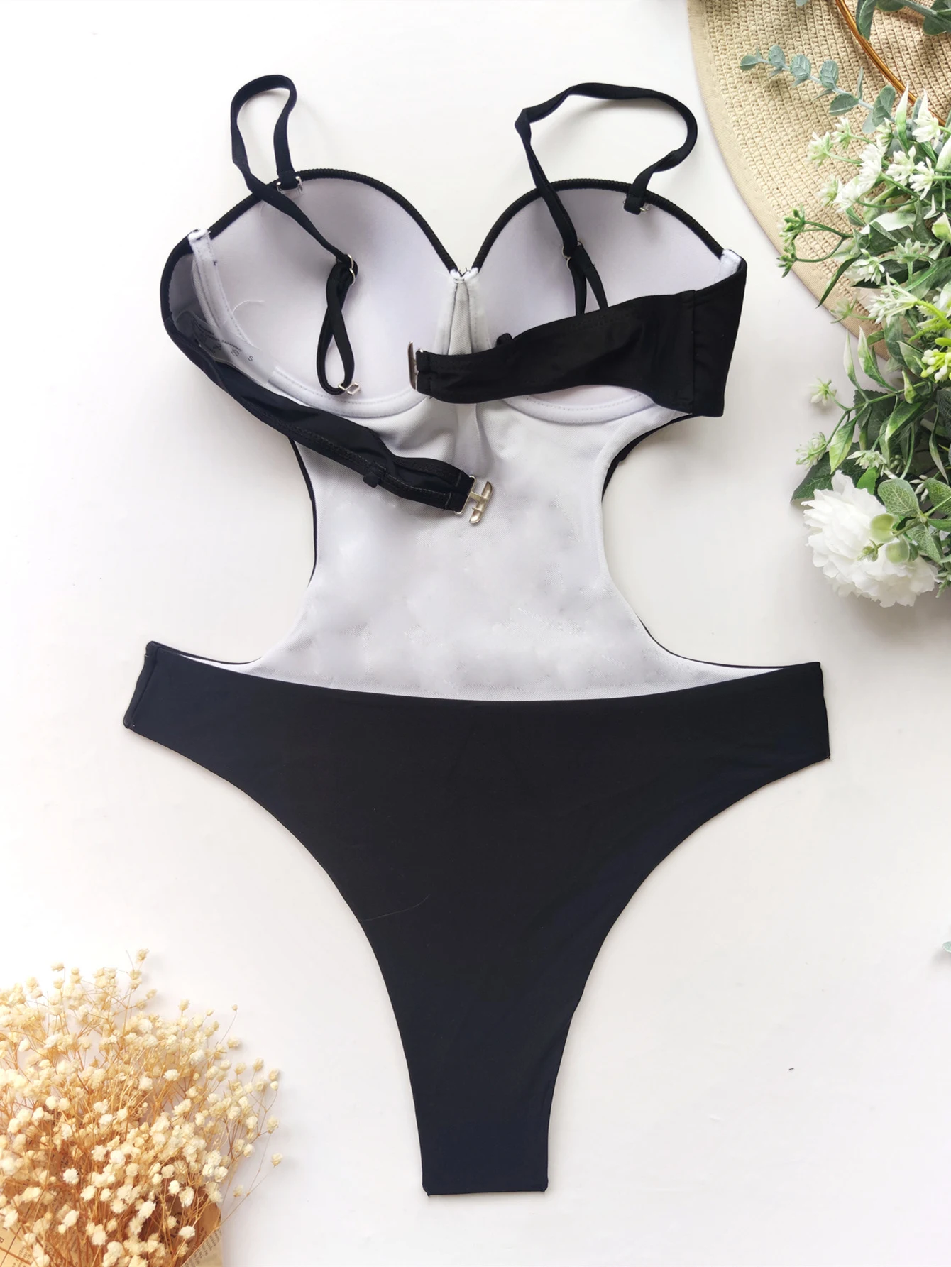 Badpak voor dames, Europese en Amerikaanse bikini in effen kleur, ideaal voor strand en zwembad, comfortabel en stijlvol voor de zomer. — foto 5