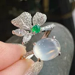 Anel feminino com diamante completo de ágata de calcedônia branca gelada natural simulada, beleza e brilho. — foto 1
