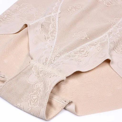 Title 3, Ladies mid-waist hip-lifting panties for a scul...