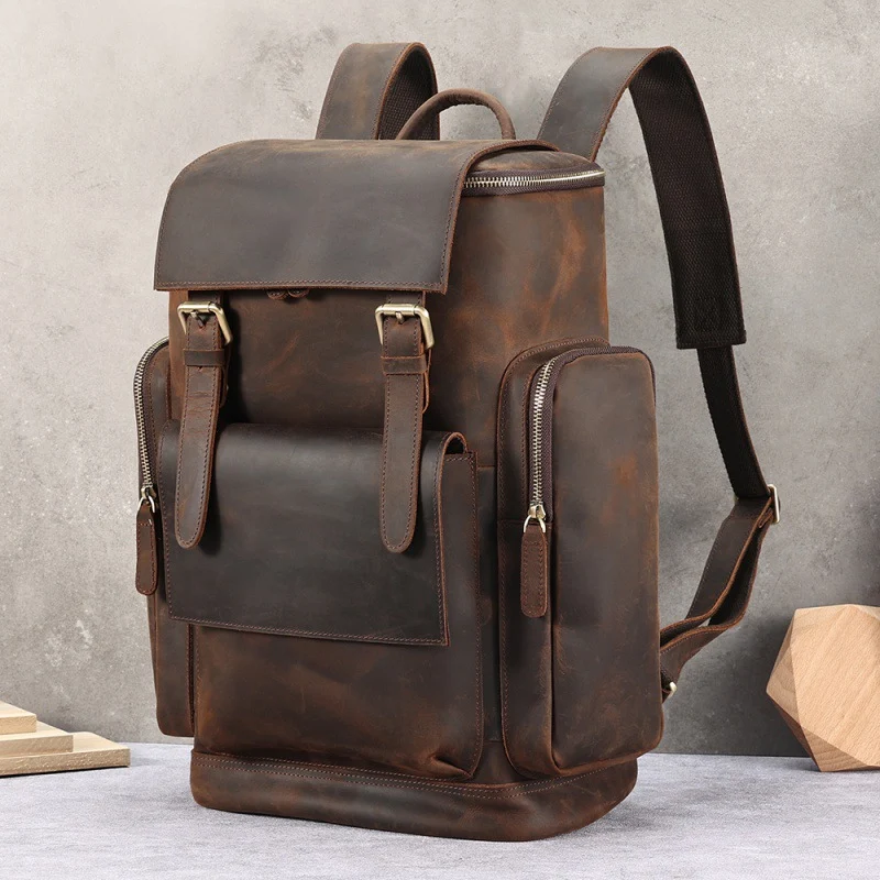 Mochilas Retrô Masculinas para Viagens de Grande Capacidade. Leve tudo com estilo e aproveite suas viagens com espaço e conforto. — foto 1
