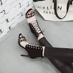 Romeinse Sandalen Ervaar comfort en tijdloze stijl. Ideaal om te wandelen, ze bieden duurzaamheid en een elegant design voor elke gelegenheid. — foto 9