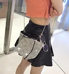 Bolsa feminina de ombro com design moderno, estilo dumpling com strass brilhantes, ideal para um visual glamouroso e elegante. — foto 2