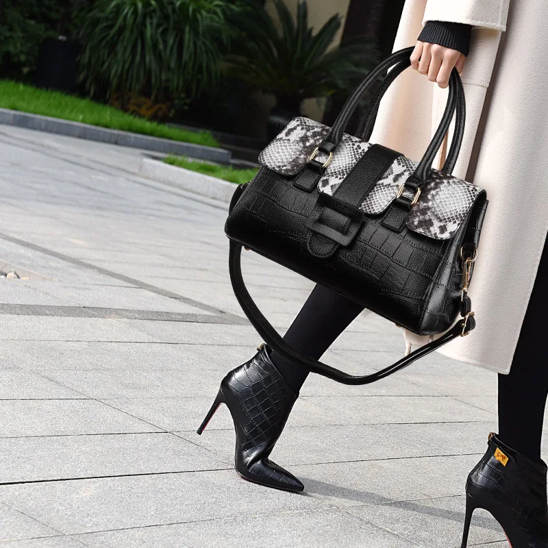 Title 2, Business Commuter All-match Stone Pattern One-s...