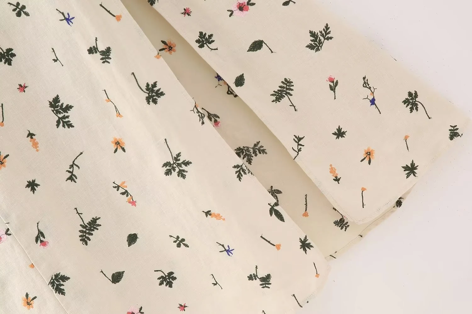Title 3, Womens Fashion Personality Embroidery Floral D...