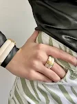 Anel feminino retrô francês preto dourado com esmalte gotejante, um acessório vintage e estiloso para adicionar elegância ao seu visual. — foto 6