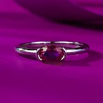 Anel de moda prata com diamante artificial vermelho, azul e branco. Elegância e estilo para realçar seus looks. — foto 2