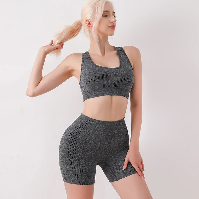 Conjunto de yoga sin costuras de dos piezas para una comodidad total. Disfruta de libertad de movimiento, transpirabilidad y un ajuste perfecto para tus entrenamientos. — foto 14