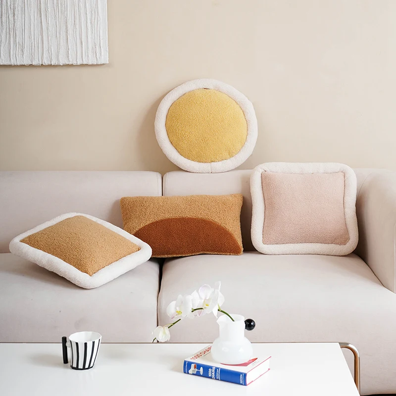 Almofada simples para sala de estar com laço central de veludo, ideal para um toque de conforto e sofisticação. — foto 5