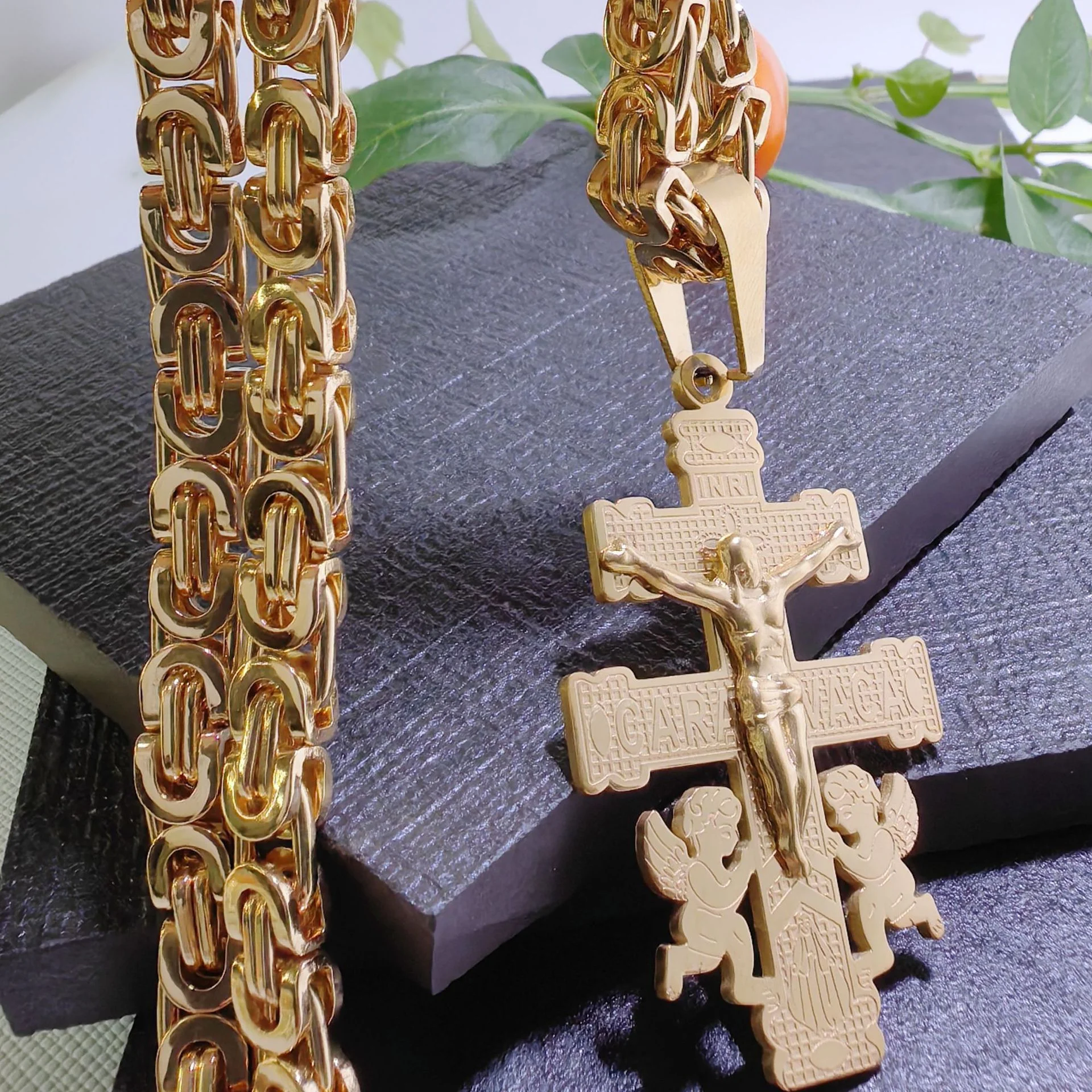 Colar masculino com pingente de anjo da guarda exorcismo, aço titânio plano com corrente de pérolas, proteção e estilo. — foto 1