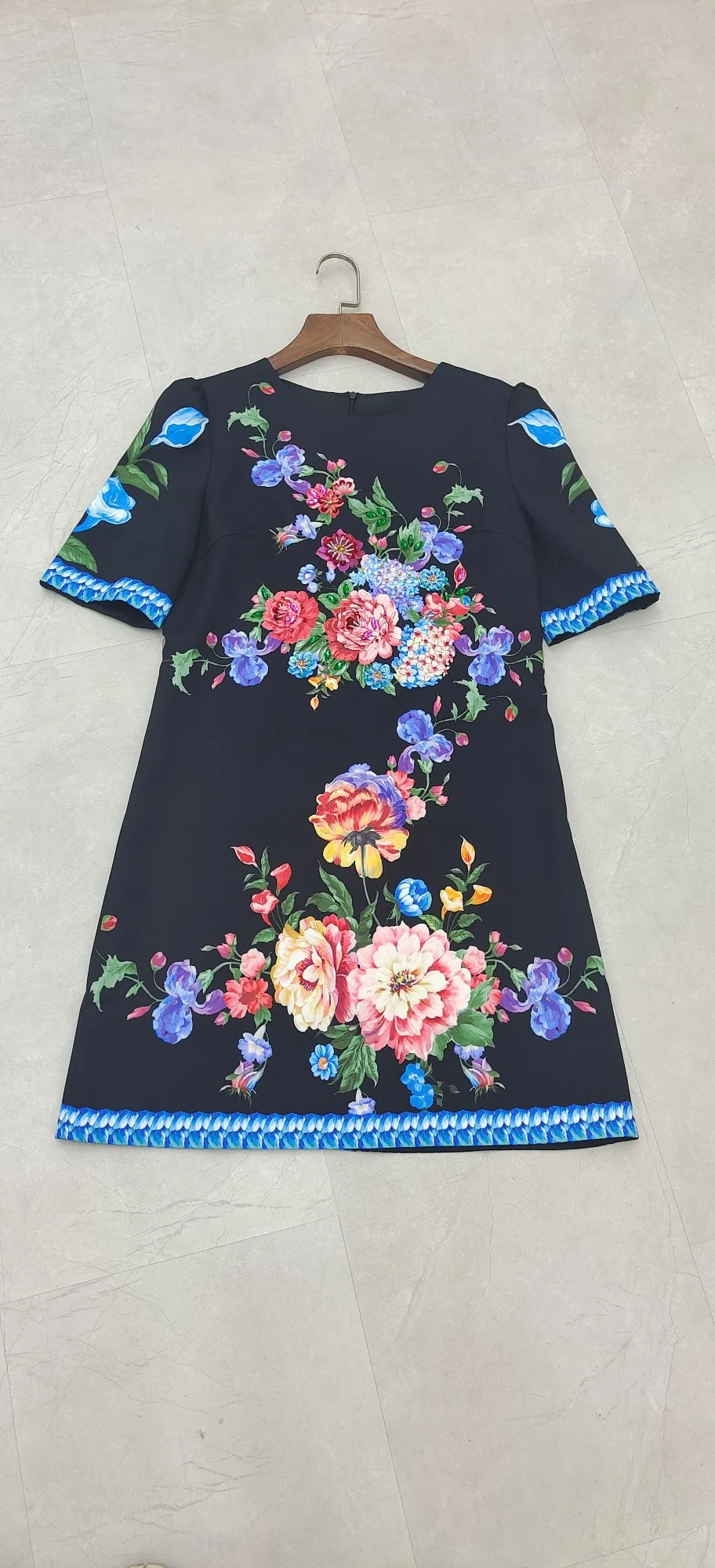 Zomer damesjurk met ronde hals en print — foto 6