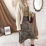 Slouchy Style Thickened Short Knitted Cardigan for women, offering warmth and comfort. Perfect for layering and creating — photo 6
