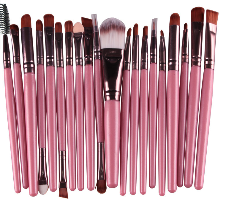Complete makeup brush set for loose powder, blush, and eyeshadow. Achieve flawless application and a professional look. — photo 6