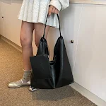 Casual Retro Large Capacity All-matching Western Style Shoulder Bag perfect for everyday use, offering plenty of space a — photo 10