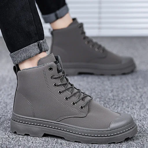 Title 6, High-top short casual leather boots for everyda...